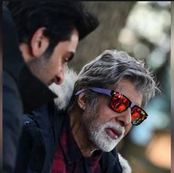 कंपकपाती ठंड से परेशान हुए अमिताभ बच्चन, ट्वीट हो रह है वायरल