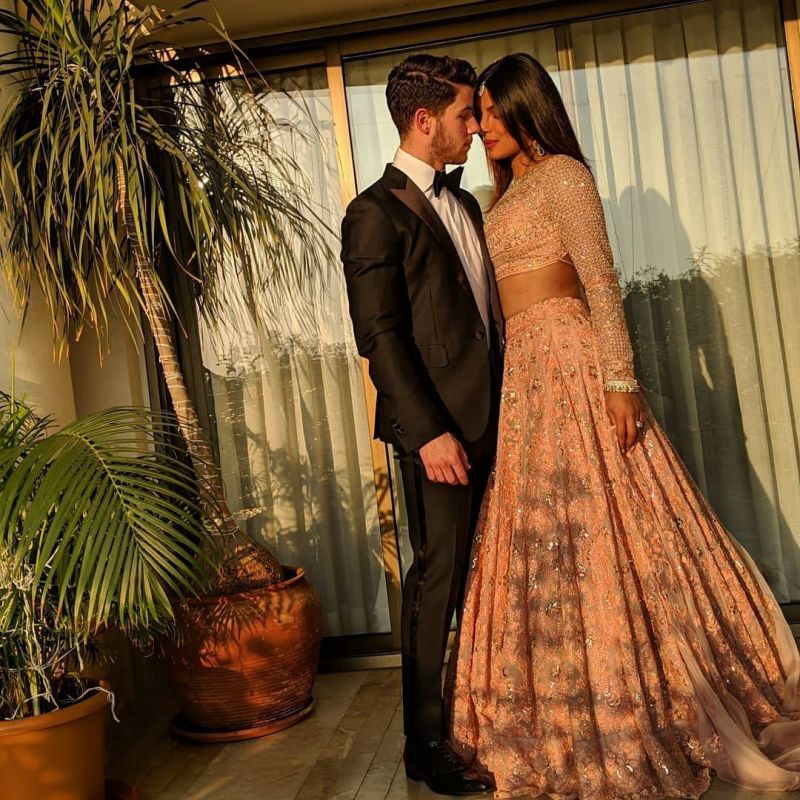 ईशा अंबानी की शादी में निक-प्रियंका हुए रोमांटिक, वीडियो वायरल