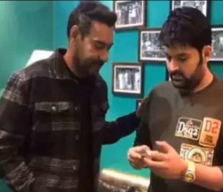 OMG! Ajay Devgn bribes Kapil Sharma for promoting Tanhaji, watch video here