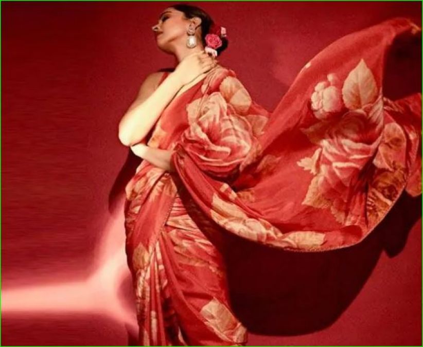 Deepika Padukone looked very attractive in red saree, check out pictures here