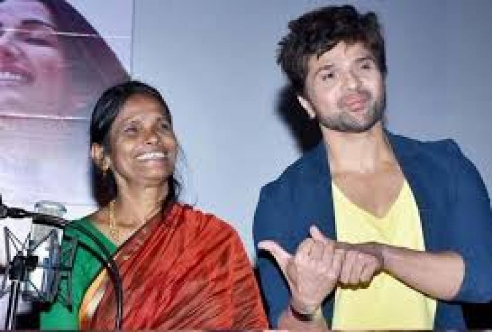 Himesh Reshammiya talks about  Ranu Mandal, says 'Can't talk about personal life'