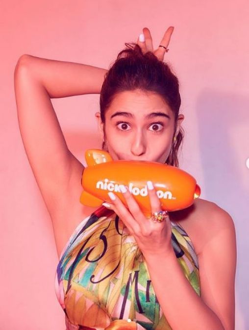 Sara Ali Khan's latest photos are winning internet, check out photos here