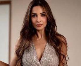 Malaika Arora gets angry after seeing crowd at the liquor shops