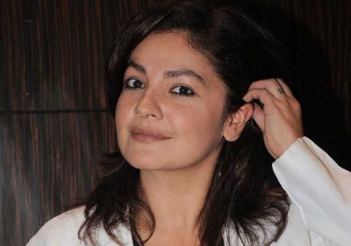 Pooja Bhatt shares her battle journey against alcoholism on Instagram