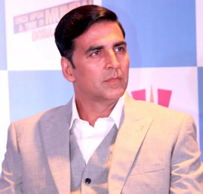 Actor Akshay Kumar will soon break record of his father-in-law Rajesh Khanna, earned more than 1500 crores in 4 years