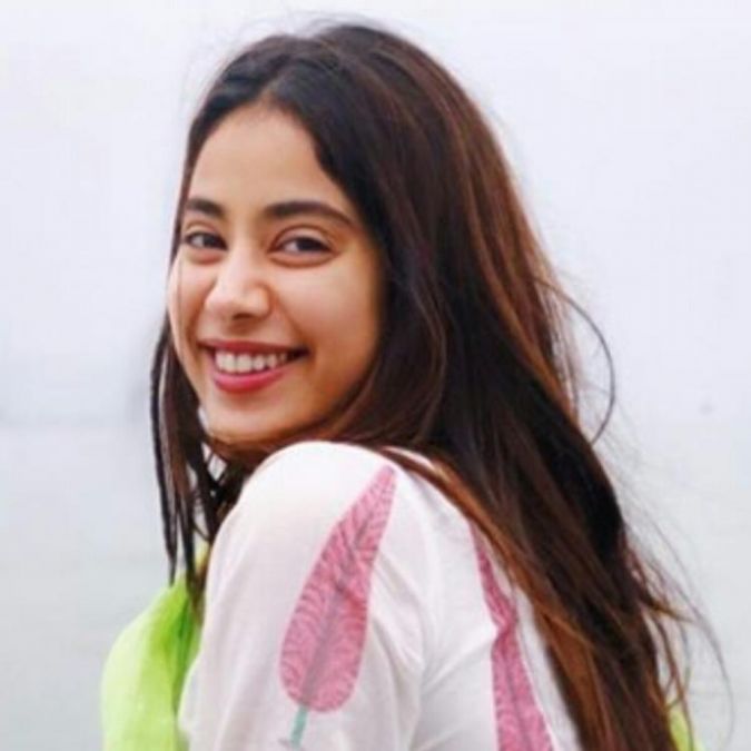 Janhvi Kapoor said this about her relation with Ishaan Khattar