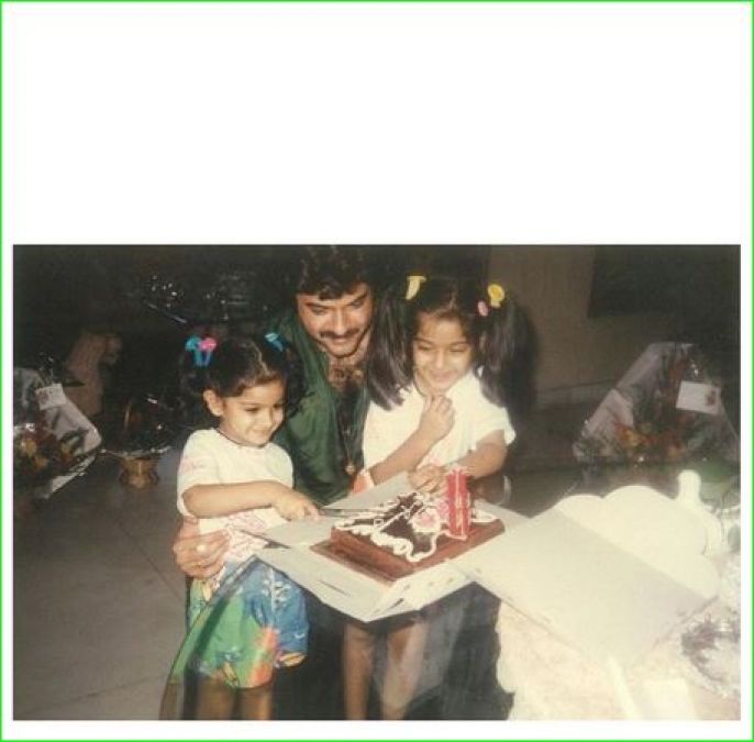 Anil Kapoor celebrates birthday with family, See pics