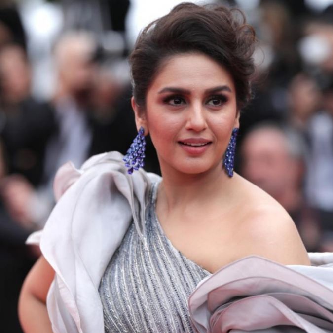Huma Qureshi shares high heels photo, check out pics here