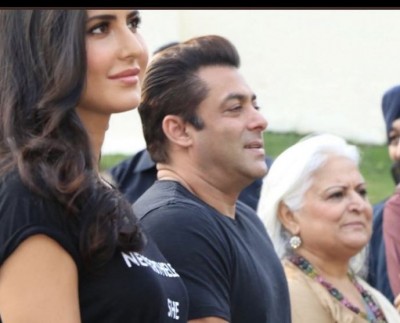 Actress shared picture with Salman, wished him happy birthday