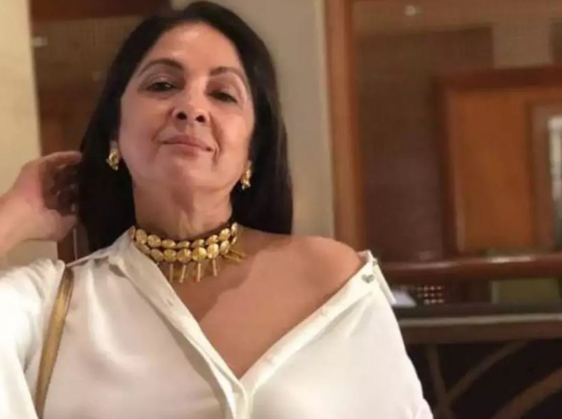 VIDEO! 64 की उम्र में नीना गुप्ता ने दिखाया बोल्ड अवतार, देखकर उड़े फैंस के होश