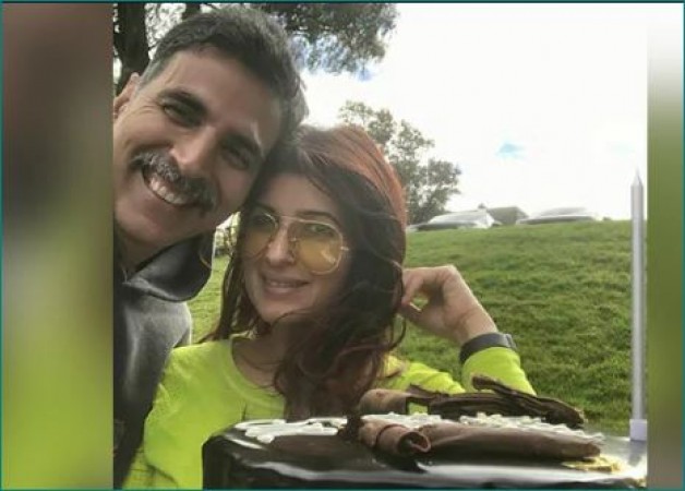 Akshay Kumar dedicates adorable post for wife on her birthday