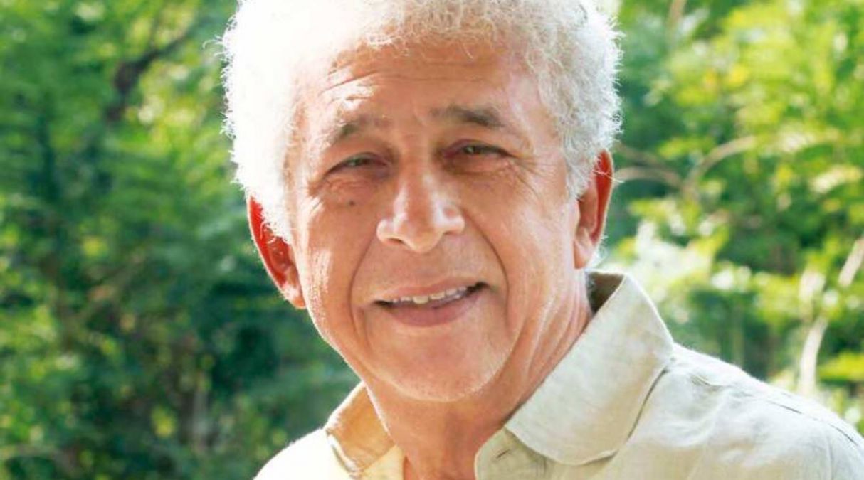 Naseeruddin again into controversies for calling Mughals refugees