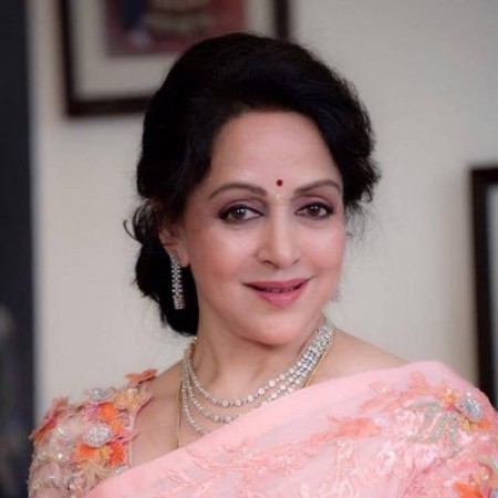 Seeing Hema Malini's performance at Kashi Film Festival, fans jumped with joy