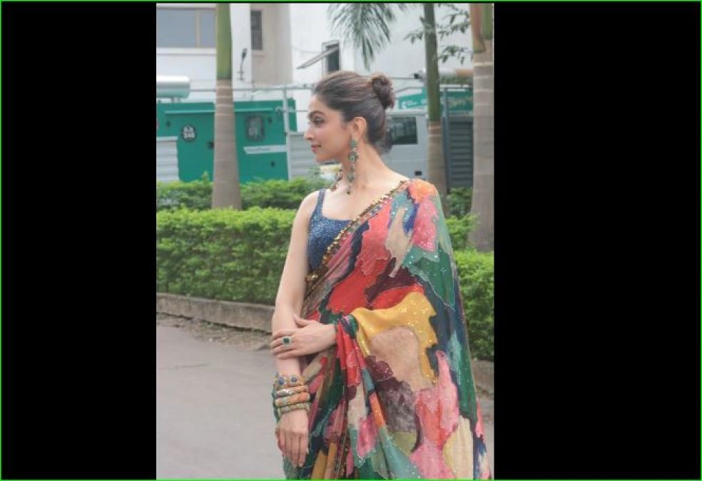 Deepika's saree making headlines, you will be shocked to know its cost