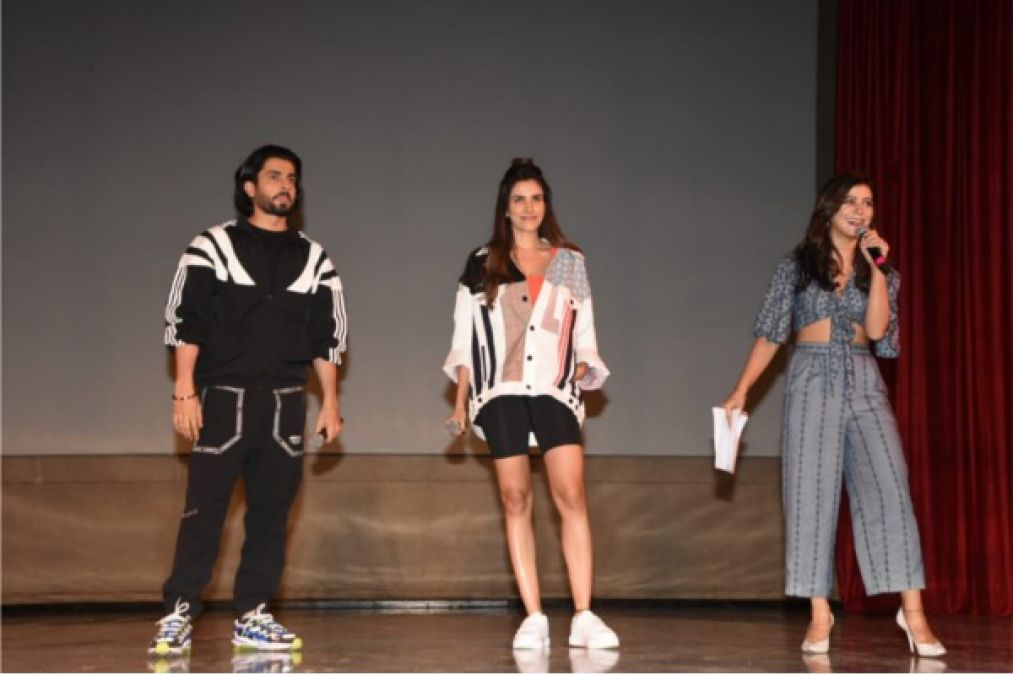 Sunny Singh and Sonali Saigal dance on 'Mummy Nu Pasand' song in Mumbai Fest