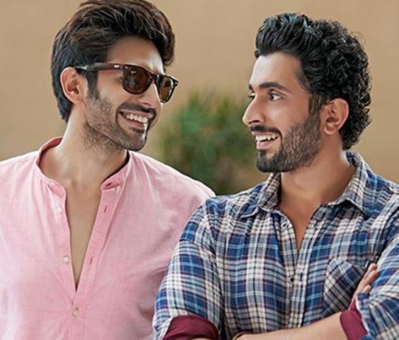 On comparing with Kartik Aaryan, Sunny Singh says 'He is not contemporary...'