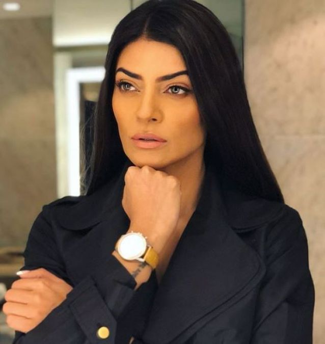 Sushmita Sen looks stunning working out in gym, watch video here