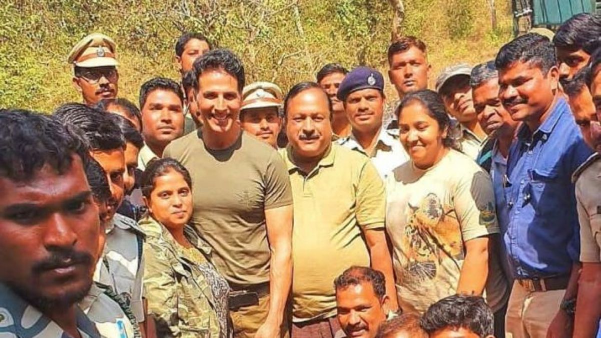 Man Vs Wild: Akshay Kumar's picture with Bear Grylls leaked