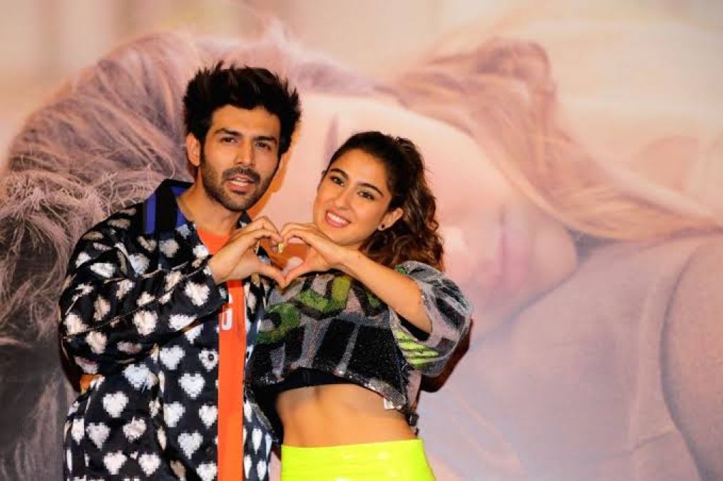 Love Aaj Kal: Kartik Aaryan is making his fans laugh by sharing his own funny meme