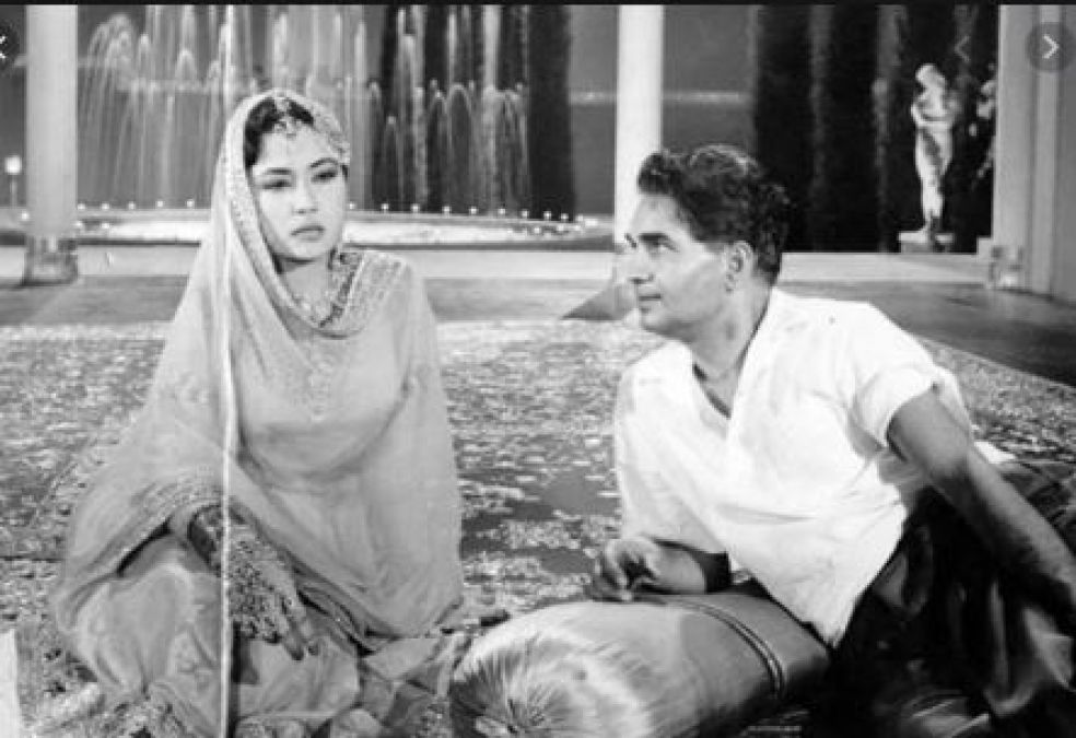 Meena Kumari completes film Pakija even after separating from Kamal Amrohi