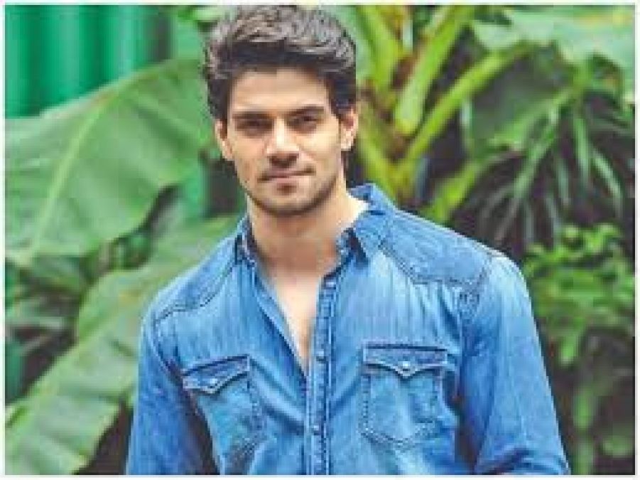 Suraj Pancholi working on Boxer Hawa Singh's biopic, he died 15 years before receiving the Dronacharya Award