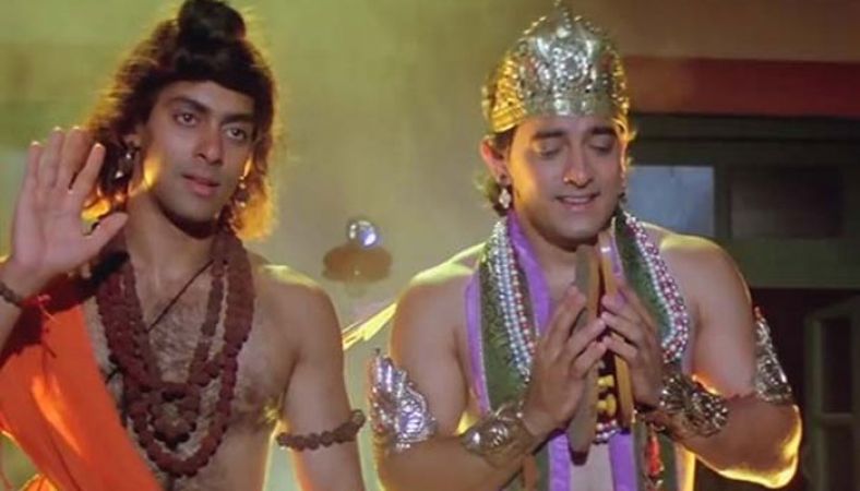 'अंदाज़ अपना अपना' के रीमेक के लिए इन एक्टर्स को लेना चाहते हैं आमिर खान!