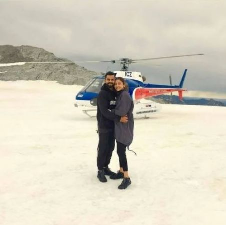 प्राइवेट हेलीकाप्टर से अपनी पत्नी को न्यूज़ीलैण्ड की सैर करा रहे विराट, देखिये तस्वीरें