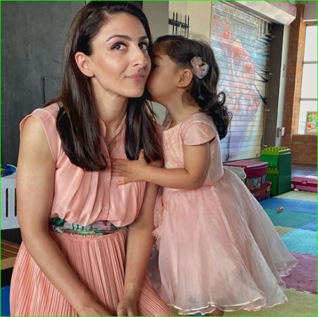 Soha Ali Khan falls while playing game at her daughter's school, shares video