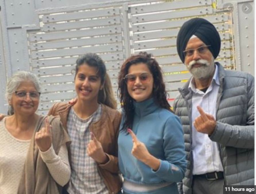 Taapsee Pannu voted in Delhi, fans fiercely trolled