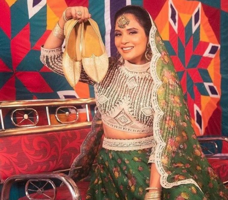Richa Chadha as Madhuri, recreated the scene of 'Hum Aapke Hain Koun'