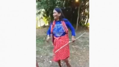 Video: गले में गमछा, हाथ में डंडा लिए पुष्पा के श्रीवल्ली गाने पर झूमीं रानू मंडल