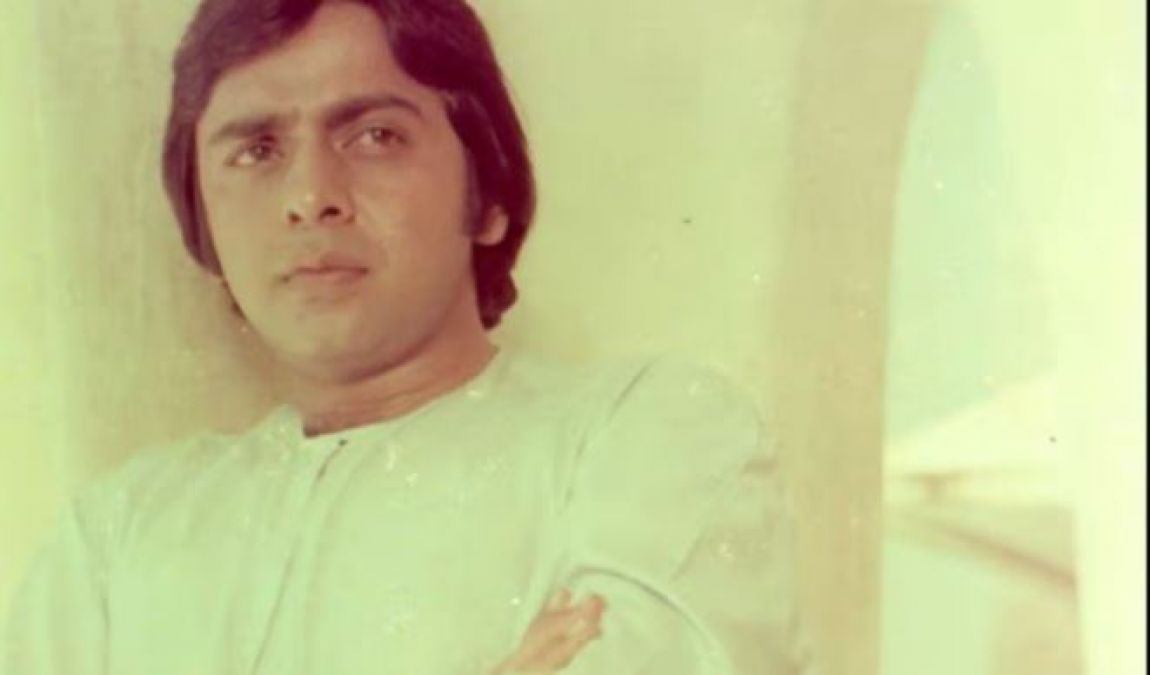 Vinod Mehra became famous due to 3 marriages, the name was associated with Rekha