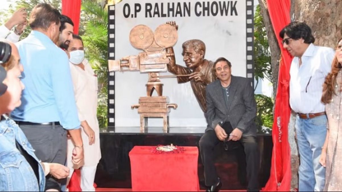 Square to be named in honour of producer and actor OP Ralhan, Dharmendra inaugurated it in this way