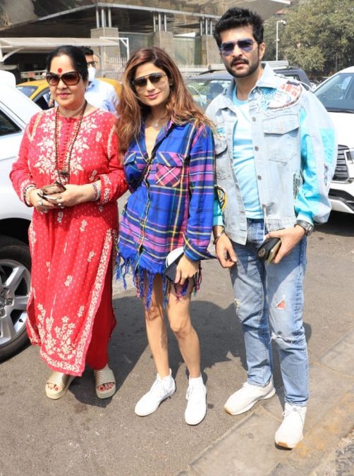 Shilpa Shetty leaves for Alibaug to celebrate daughter's birthday