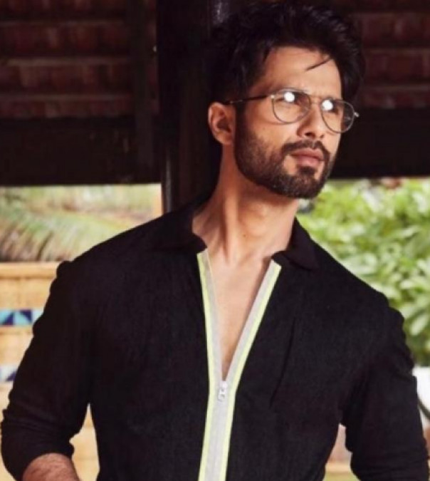 Shahid Kapoor to show patriotism and stunts in Karan Johar's film