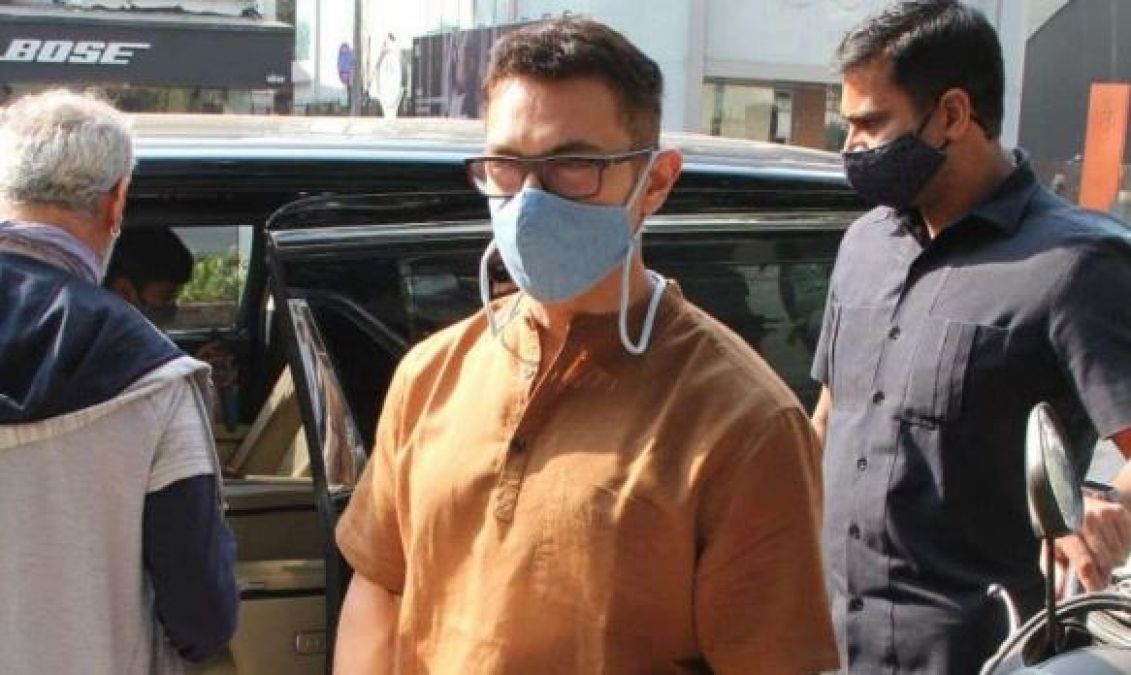 Aamir Khan seen in kurta-dhoti, shadow look on social media