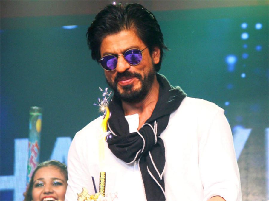 Know why Shahrukh Khan does not give food bills of his friends