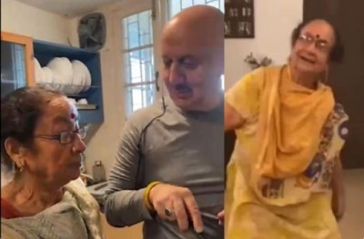 Video: Pushpa Fever on Anupam Kher's mother, did Srivalli's hook step