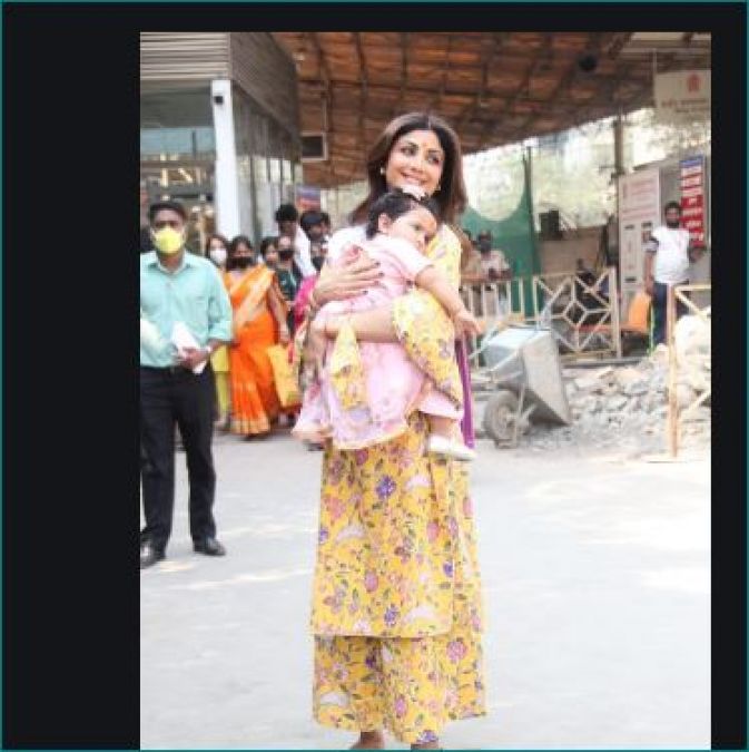 Shilpa Shetty visits Siddhivinayak temple on daughter's birthday, photos surfaced