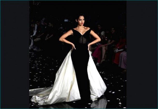 Nora Fatehi set fire on-ramp with deep neck and off-shoulder gown at Lakme Fashion Week