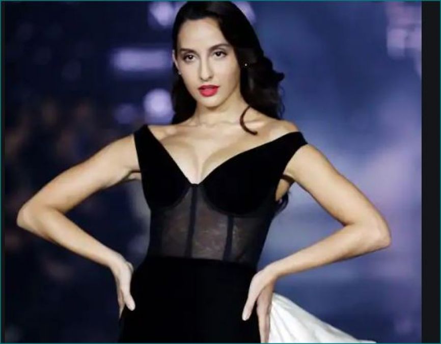 Nora Fatehi set fire on-ramp with deep neck and off-shoulder gown at Lakme Fashion Week