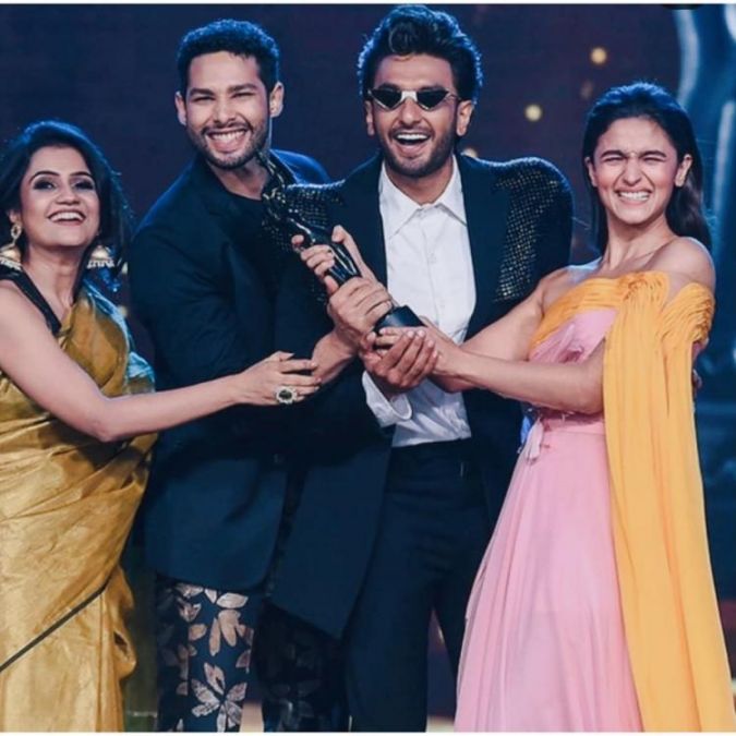 Twitter users angry on Filmfare awards, says 