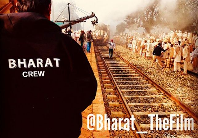 Bharat : सेट से आई नई तस्वीर, फिर नहीं दिखे भाई जान