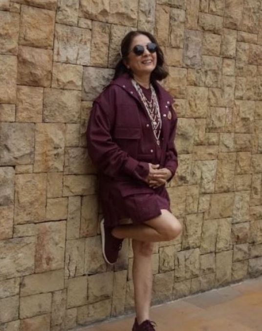 Neena Gupta looks stunning, shares fashion fusion pictures