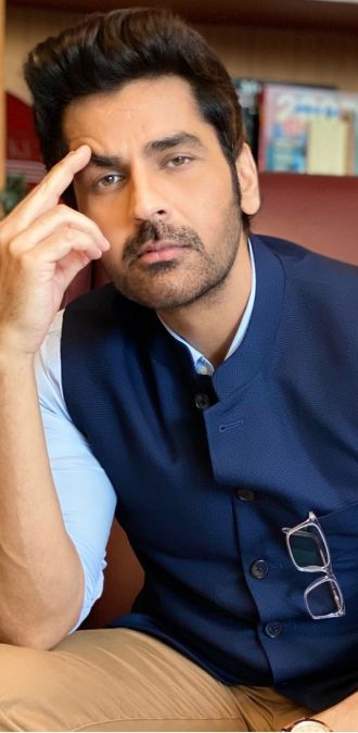 Arjan Bajwa adopted this method to give character look in his show Bestseller