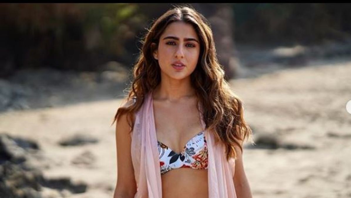 Sara Ali Khan enjoying in Goa with Ibrahim Khan and Amrita Singh