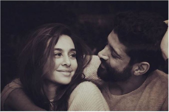 Shibani Dandekar to be Javed Akhtar's second daughter-in-law, Know Whos she is?