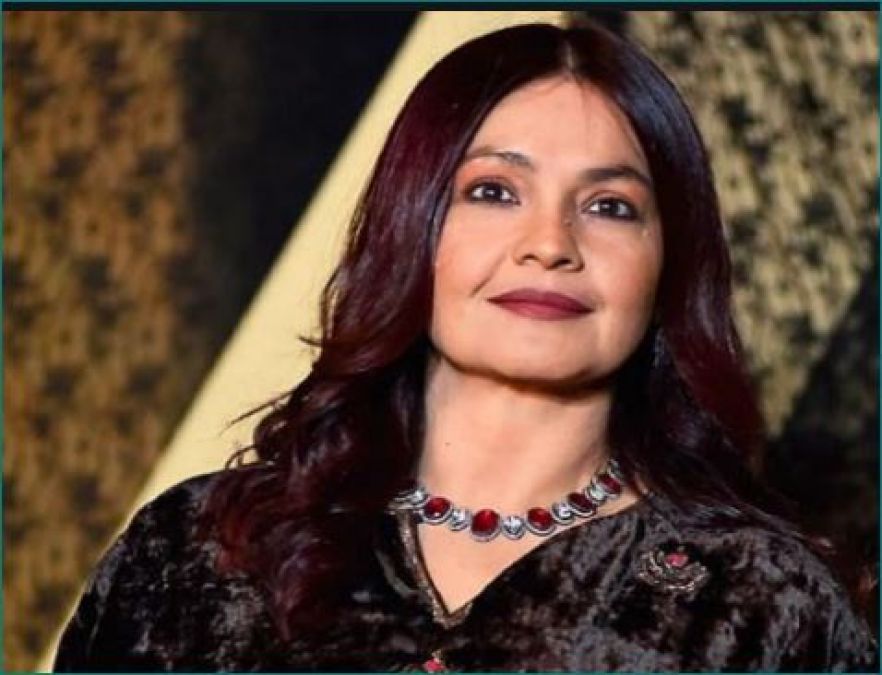 Birthday: This actor physically abused Pooja Bhatt in intoxication