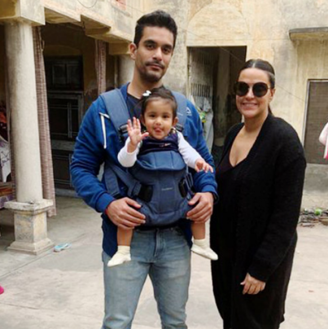 Daughter Maihar helps Angad Bedi to walk after knee surgery, watch the cute video here