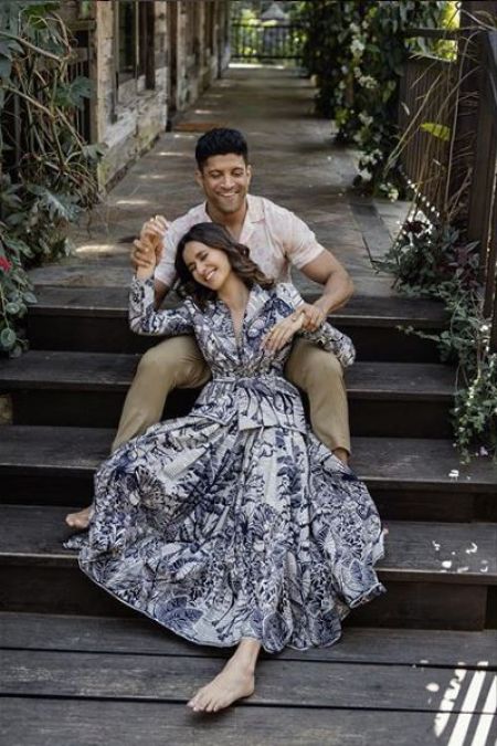 Farhan Akhtar-Shibani Dandekar complete two years of togetherness, says '730 not out'